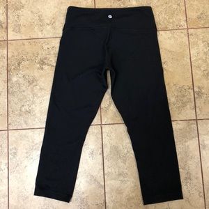 Women’s Lululemon Cropped Align Pants Size 6